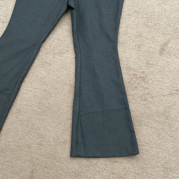NWTGray work pants with a flared leg - Picture 8 of 9